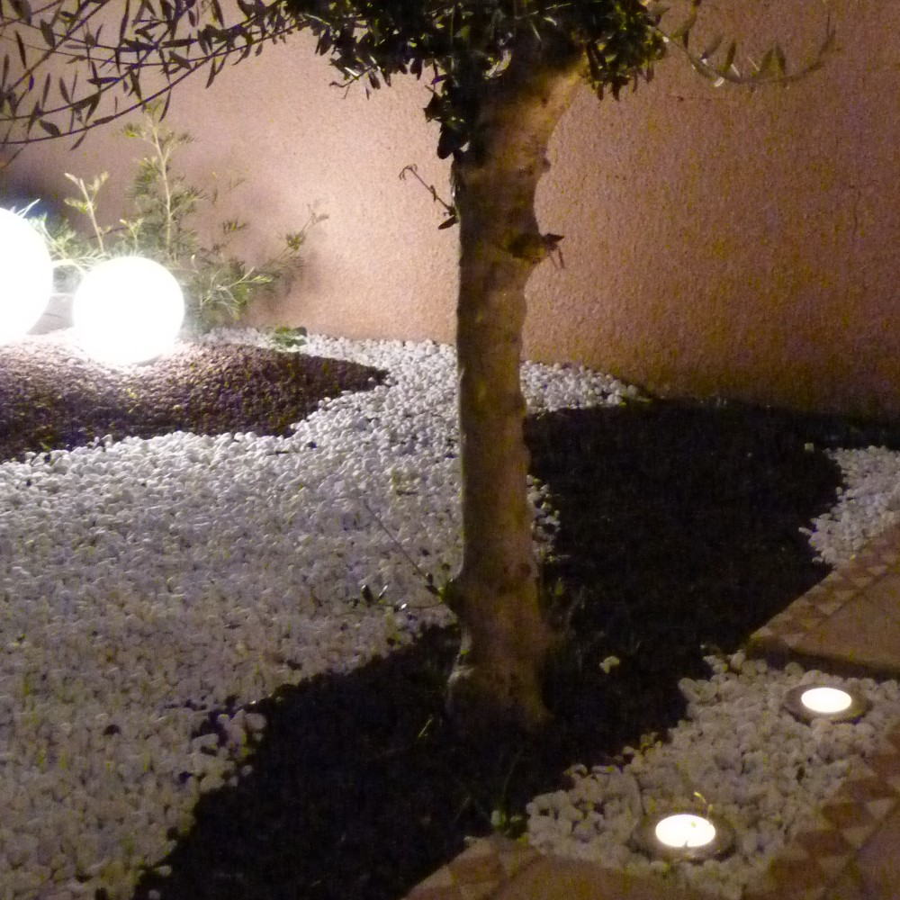 [2646] 2646 - Encastré béton Ø 52mm 3W - carrossable 3000°K