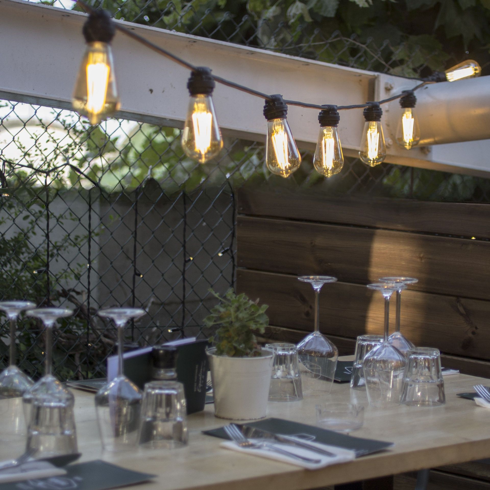 [8548-G46] 8548-G46 - Guirl 48m 96xE27/ST64 Fil 2200K